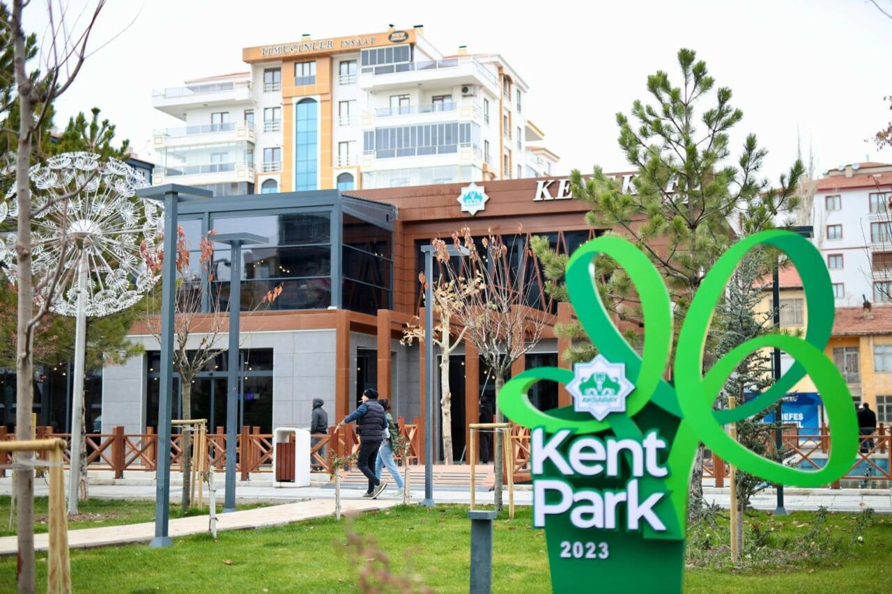 Aksaray Belediyesi, vatandaşların keyifli vakit geçirebilmesi amacıyla açtığı sosyal tesisler