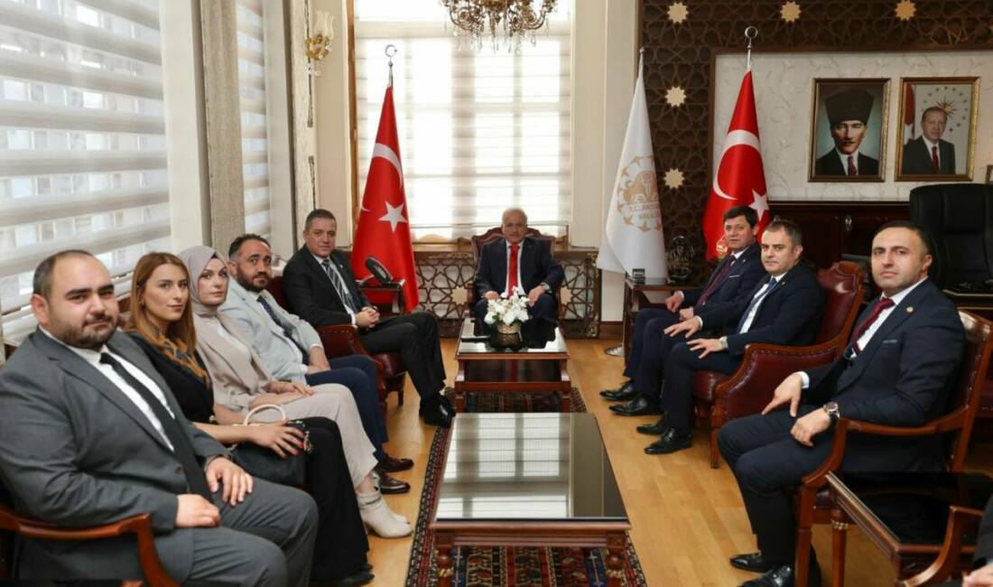 Aksaray Valisi Mehmet Ali Kumbuzoğlu, Türkiye Barolar Birliği Başkanı Erinç