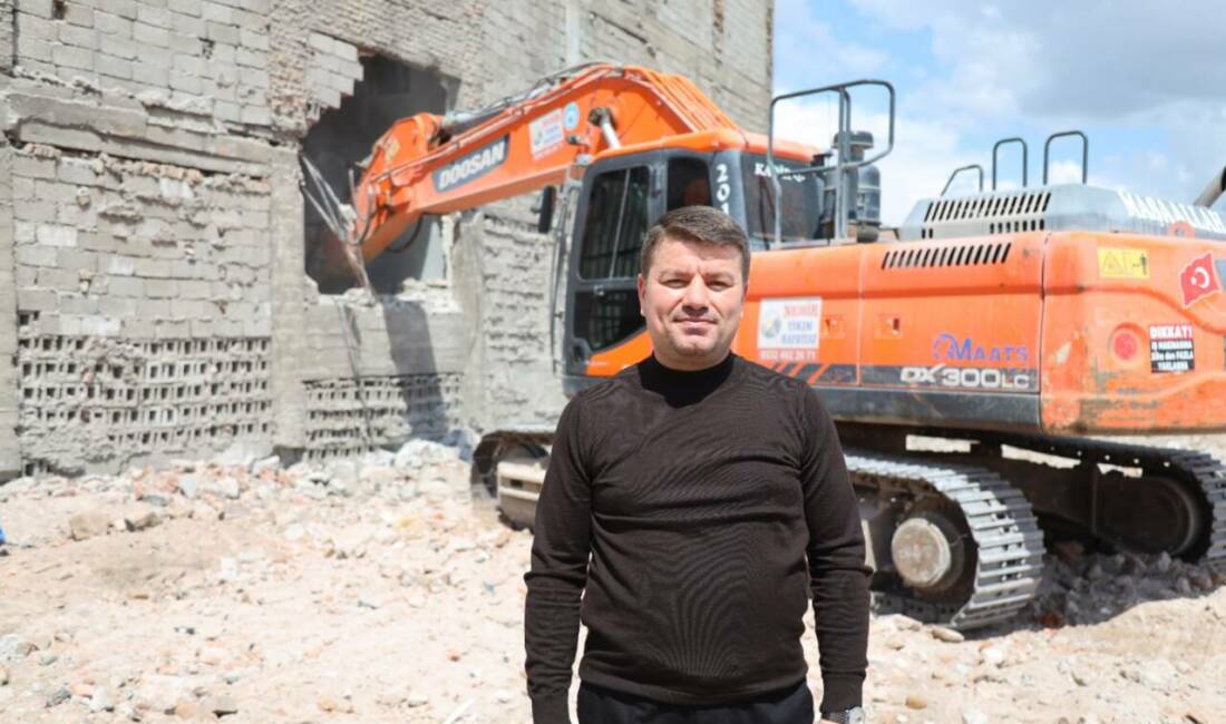 Aksaray Belediyesi, şehir estetiğini bozan, can ve mal güvenliğini tehdit