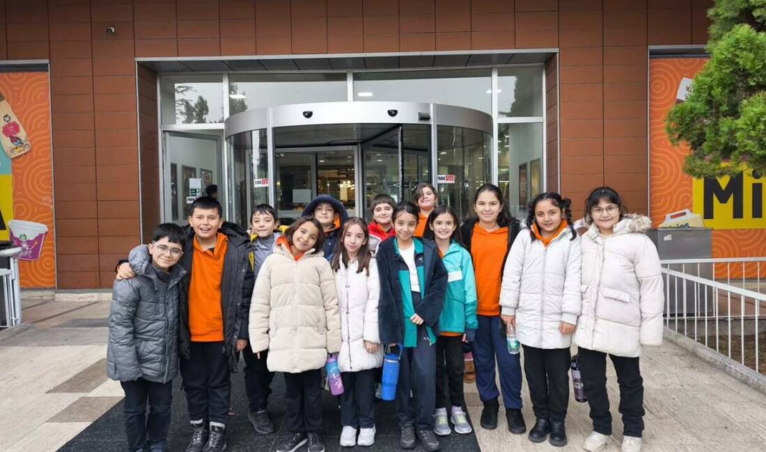 Öğrenciler, “Kahoot ile 40 Hadis Yarışması”nda öğrendiklerini pekiştirip çocuk parkında