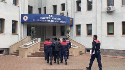 Kayseri'de İl Jandarma Komutanlığı  ekipleri tarafından terör örgütü DEAŞ'a yönelik