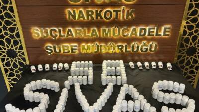 Sivas'ta Narkotik Suçlarla Mücadele Şube Müdürlüğü ekipleri tarafından 8 bin