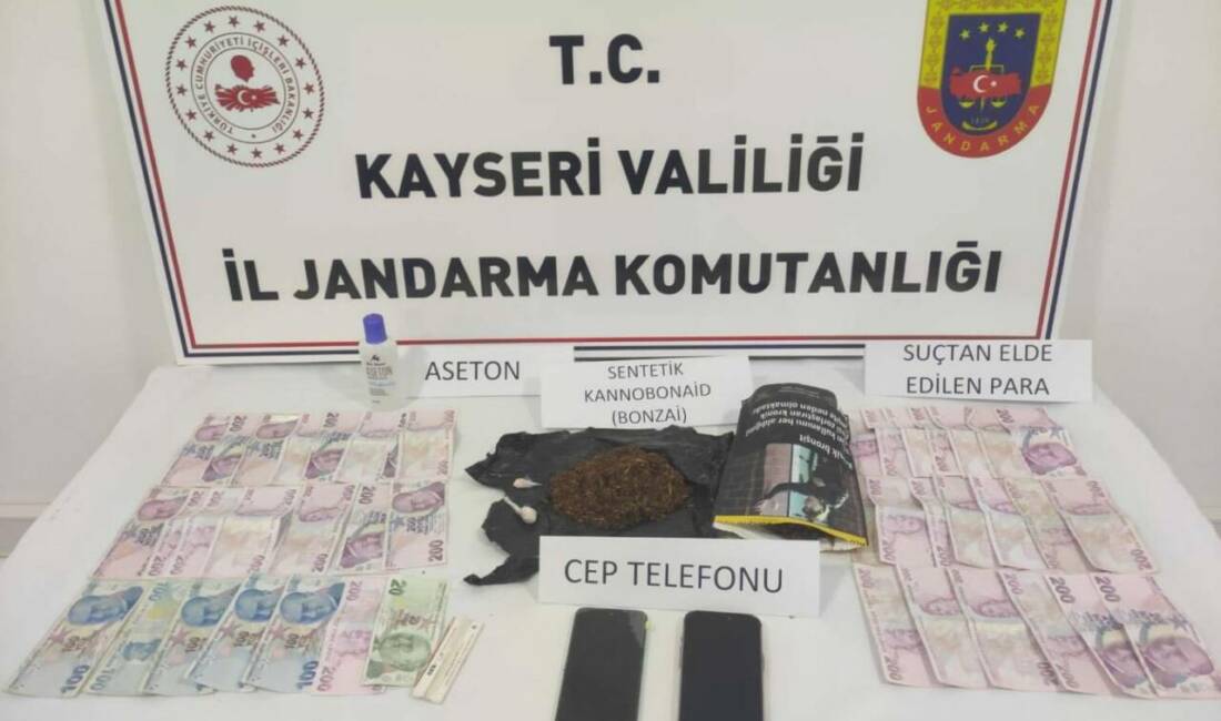 Kayseri'nin Develi ilçesinde İl Jandarma Komutanlığı ekipleri tarafından düzenlenen uyuşturucu