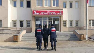 Kırşehir'de İl Jandarma Komutanlığı haklarında kesinleşmiş hapis cezası bulunan 2
