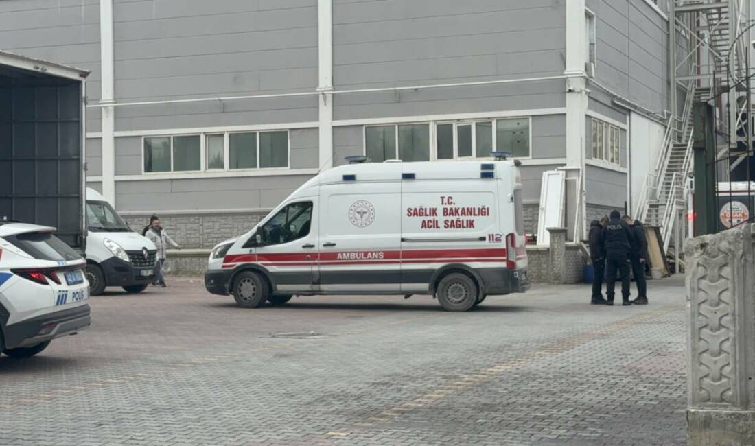 Konya'nın Selçuklu ilçesinde yaşanan olayda şekerleme fabrikasında patlama meydana geldi.
