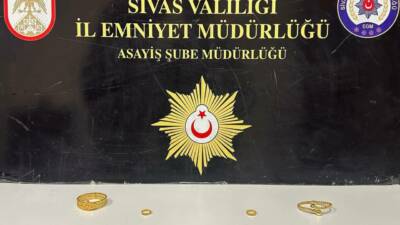 Sivas'ta evlilik vaadiyle mağdurları dolandırdılar.  1 milyon lira dolandırdıkları iddiasıyla
