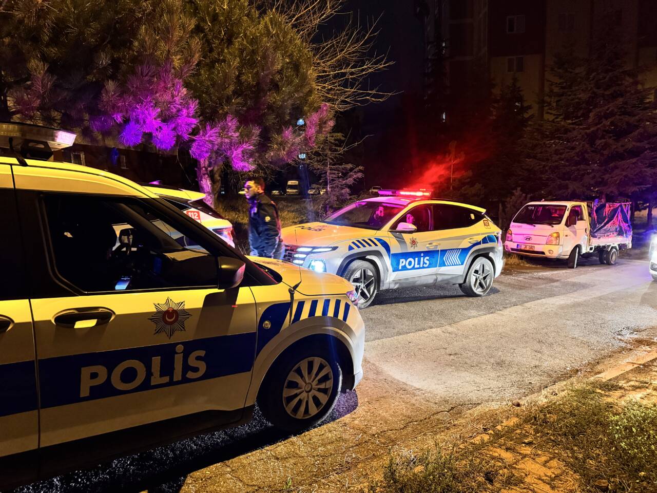 Kayseri'nin Melikgazi ilçesinde yaşana olayda  sokakta rastgele havaya ateş açan