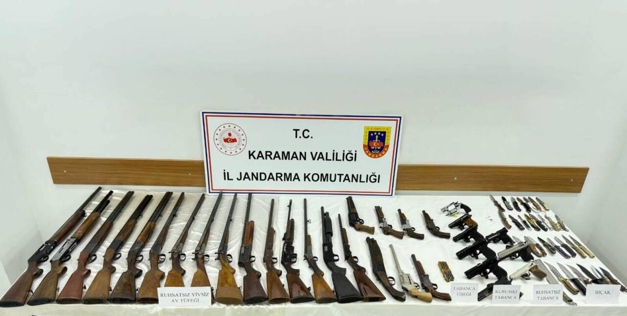 Karaman'ın Ermenek ilçesinde Jandarma Komutanlığı tarafından yapılan operasyonda evinde kaçak