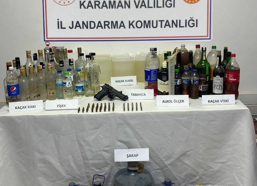 Karaman'ın Ermenek ilçesinde Jandarma Komutanlığı ekipleri tarafından düzenlenen kaçak içki