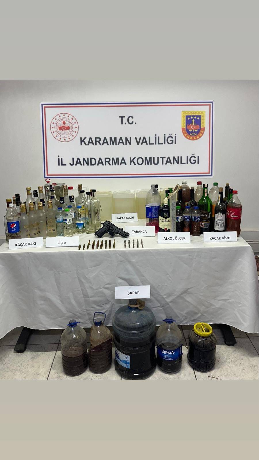 Karaman'ın Ermenek ilçesinde Jandarma Komutanlığı ekipleri tarafından düzenlenen kaçak içki