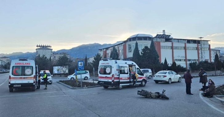 Konya'nın Seydişehir ilçesinde yaşanan kazada 3 kişi yaralandı.