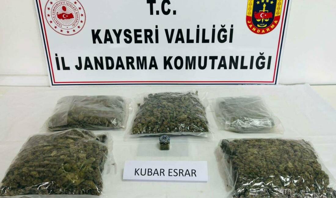 Kayseri'de , İl Jandarma Komutanlığı  tarafından düzenlenen operasyonda 4 kilo