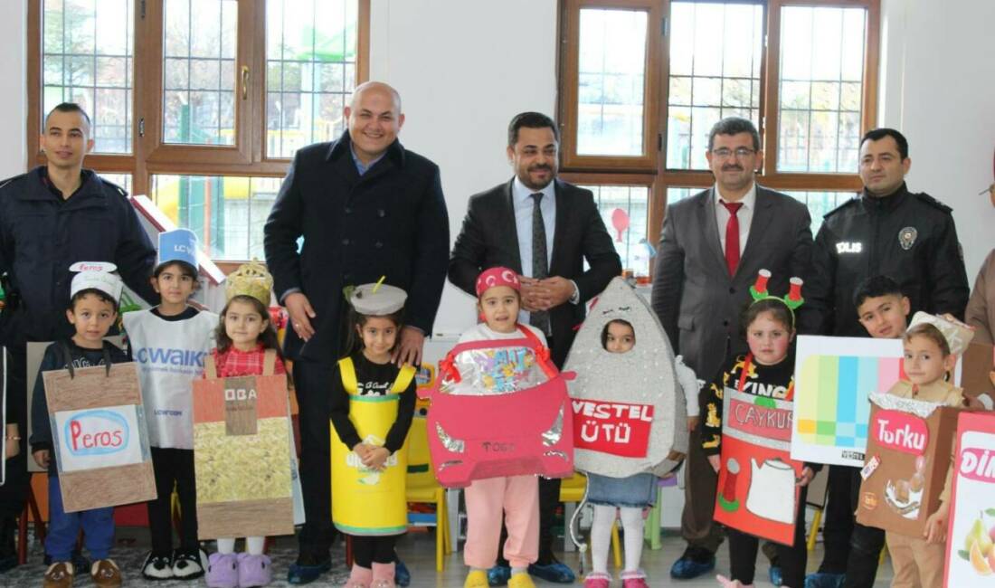 Ağaçören İlçe Millî Eğitim Müdürlüğünün önderliğinde Yerli Malı Haftası etkinliğinde