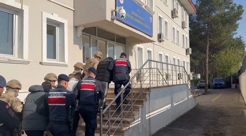 İçişleri Bakanı Ali Yerlikaya tarafından yapılan açıklama kapsamında yasa dışı