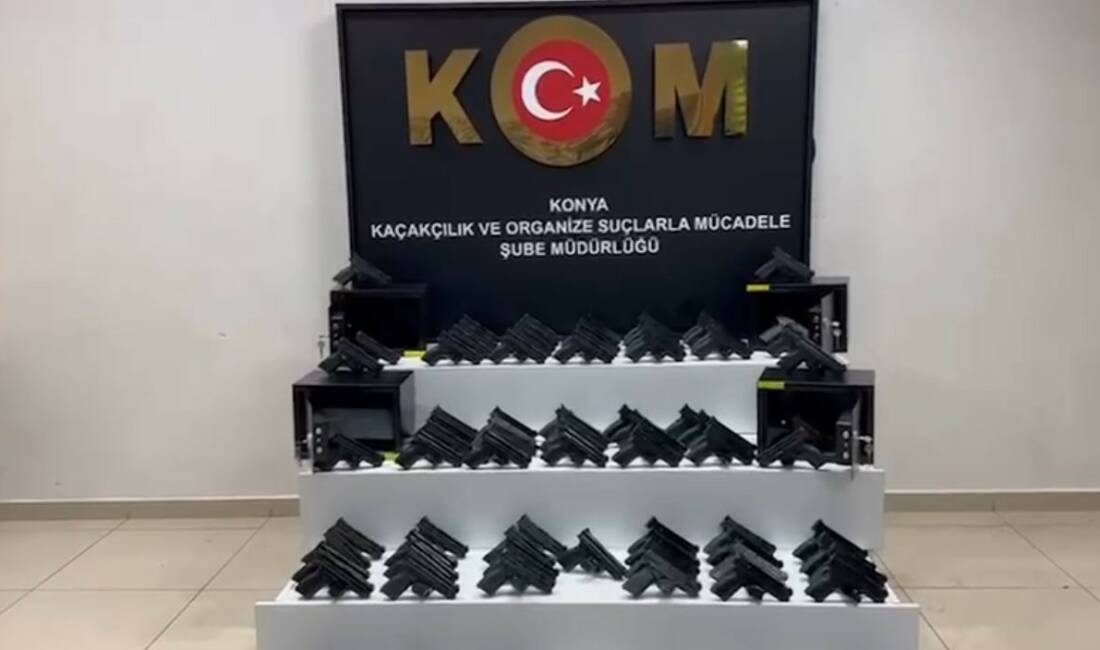 Konya'da polis ekipleri tarafından düzenlenen operasyonda, kargo gönderisi içerisindeki çelik