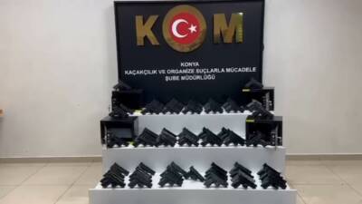 Konya'da polis ekipleri tarafından düzenlenen operasyonda, kargo gönderisi içerisindeki çelik