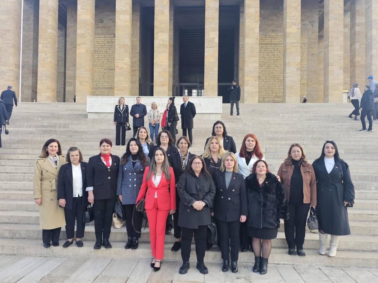 CHP Aksaray İl Kadın Kolları, Anıtkabir’de gerçekleştirilen ziyaretle Cumhuriyet, laiklik