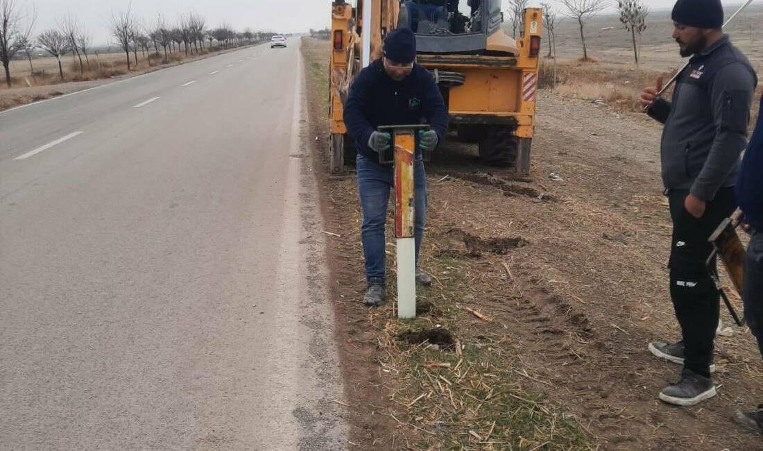 Yenikent Belediye Başkanı Ali Altınsoy’un öncülüğünde, Akhan–Yenikent yolu üzerinde trafik
