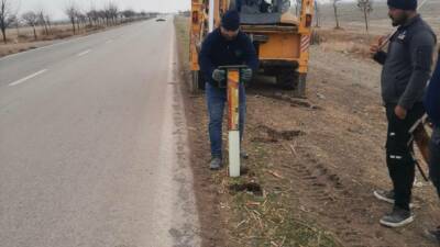 Yenikent Belediye Başkanı Ali Altınsoy’un öncülüğünde, Akhan–Yenikent yolu üzerinde trafik