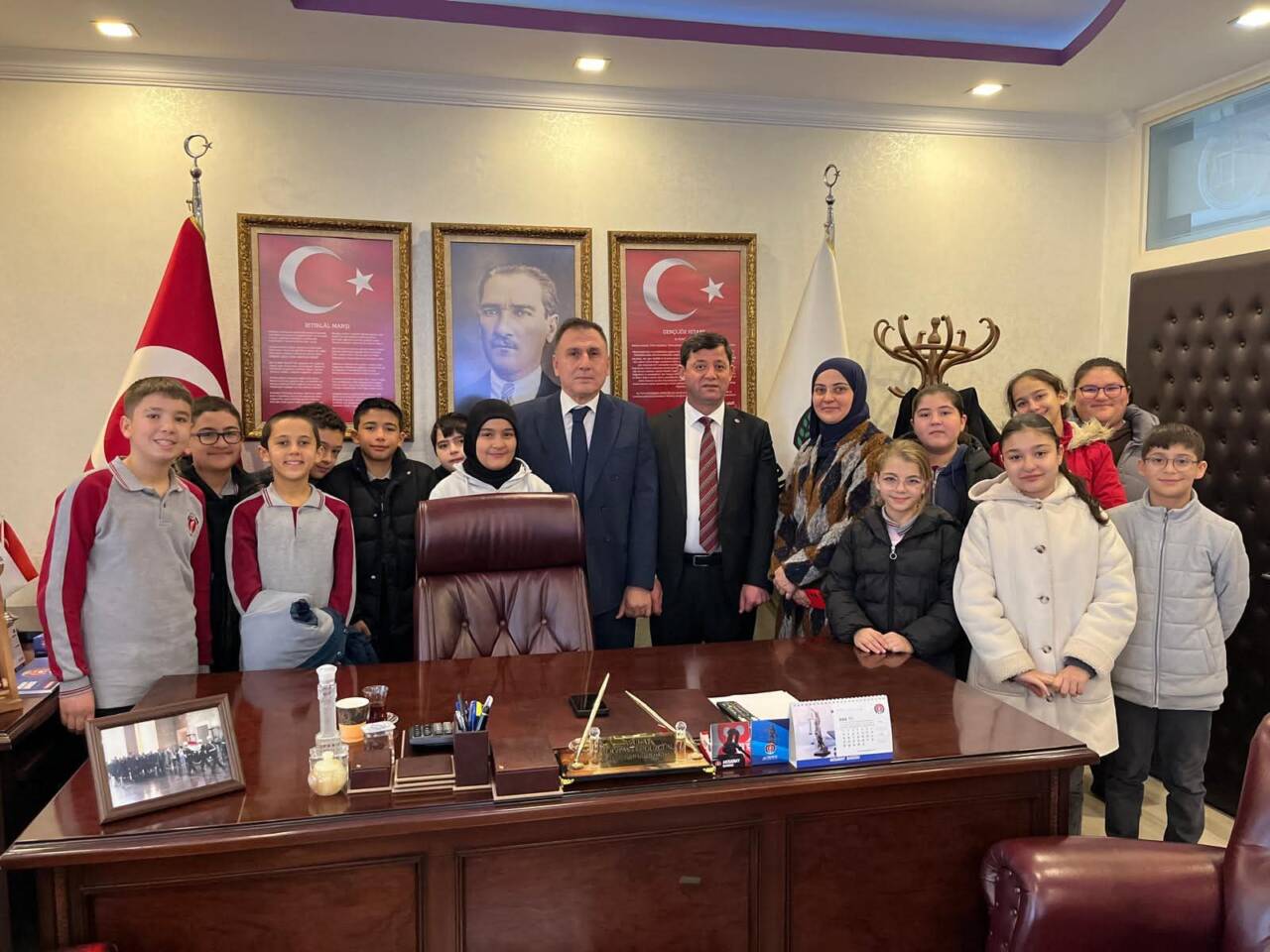 Gazipaşa Ortaokulu öğrencileri, Aksaray Barosunu ziyaret ederek avukatlık mesleği ve