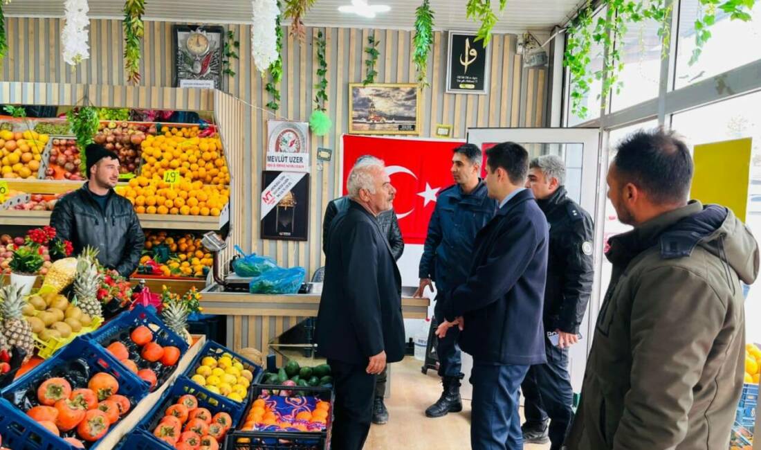 Eskil’de esnafa yerinde ziyaret: Talepler dinlendi Eskil Kaymakamı Taha Soydaş öncülüğünde, ilgili kurum amirleri ve Merkez