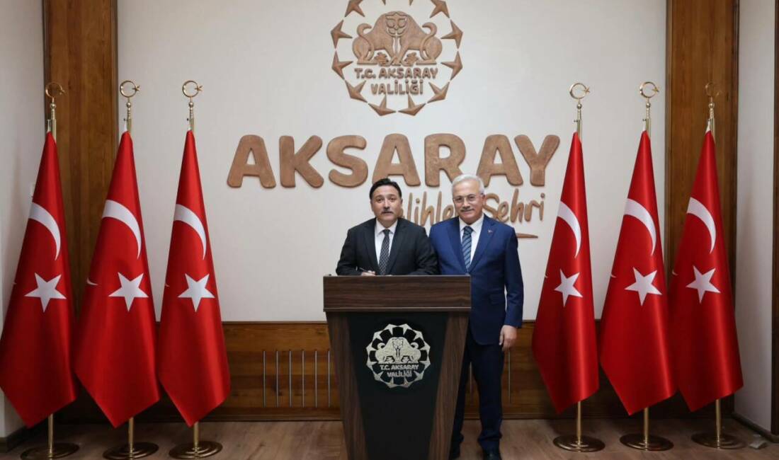 Kayseri Valisi Gökmen Çiçek, Aksaray Valiliği’ni ziyaret ederek Vali Mehmet