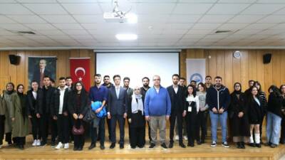 Aksaray Üniversitesi (ASÜ) Dış İlişkiler Koordinatörlüğü öncülüğünde öğrenci toplulukları temsilcilerine