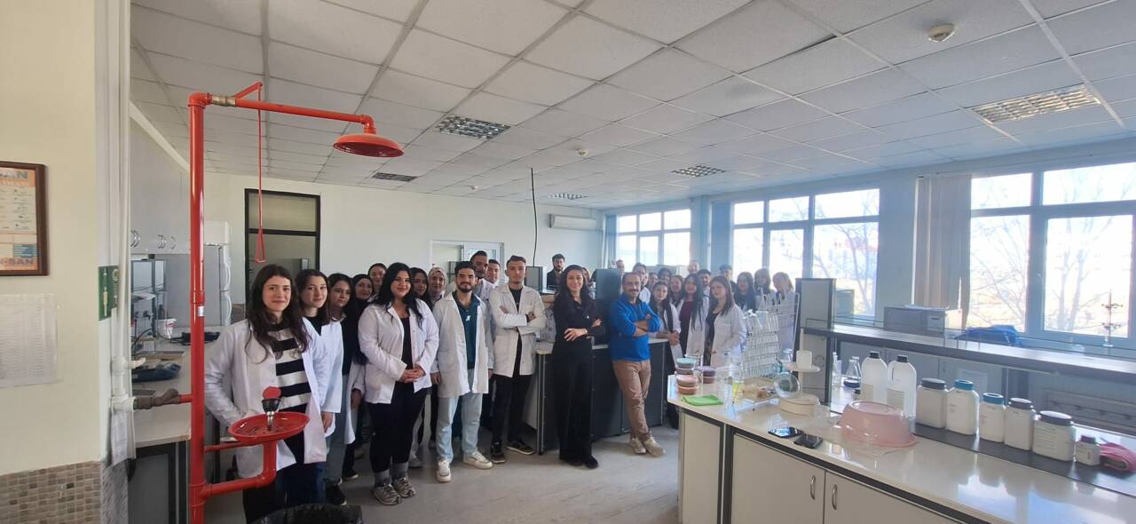 Aksaray Üniversitesi Güzelyurt Meslek Yüksekokulu Gıda Teknolojisi Programı öğrencileri, mesleki