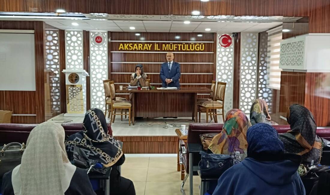 Aksaray İl Müftülüğü, şehir genelinde görev yapan Kur’an kursu öğreticilerini