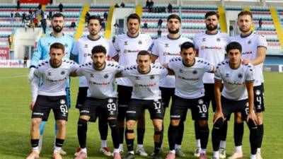Aksarayspor–Somaspor maçında Aksarayspor penaltı golüyle umutlansa da Aksarayspor oyunu çeviremedi.