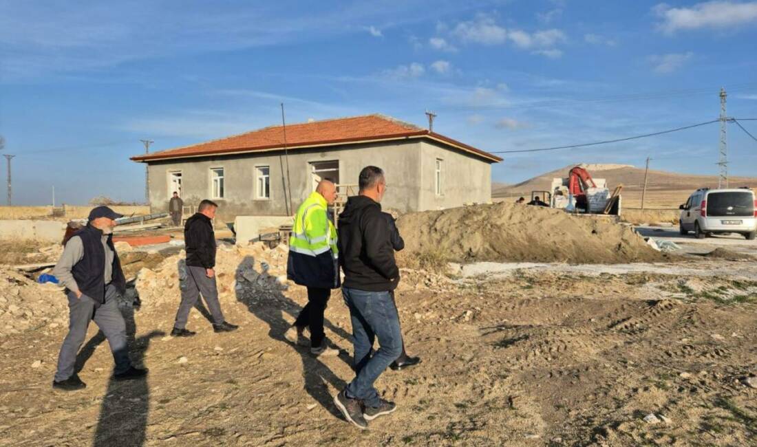 Ağaçören Kaymakamı Metin Korkmaz, ilçeye bağlı Oymaağaç Köyünde yürütülen köy