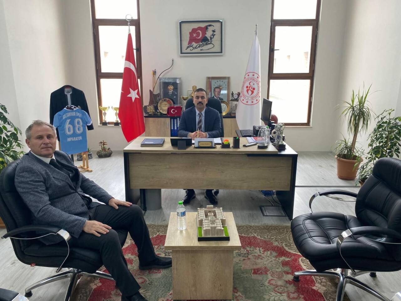 Sultanhanı Kaymakamı Bilal Göksun, Gençlik ve Spor İlçe Müdürlüğü ziyareti