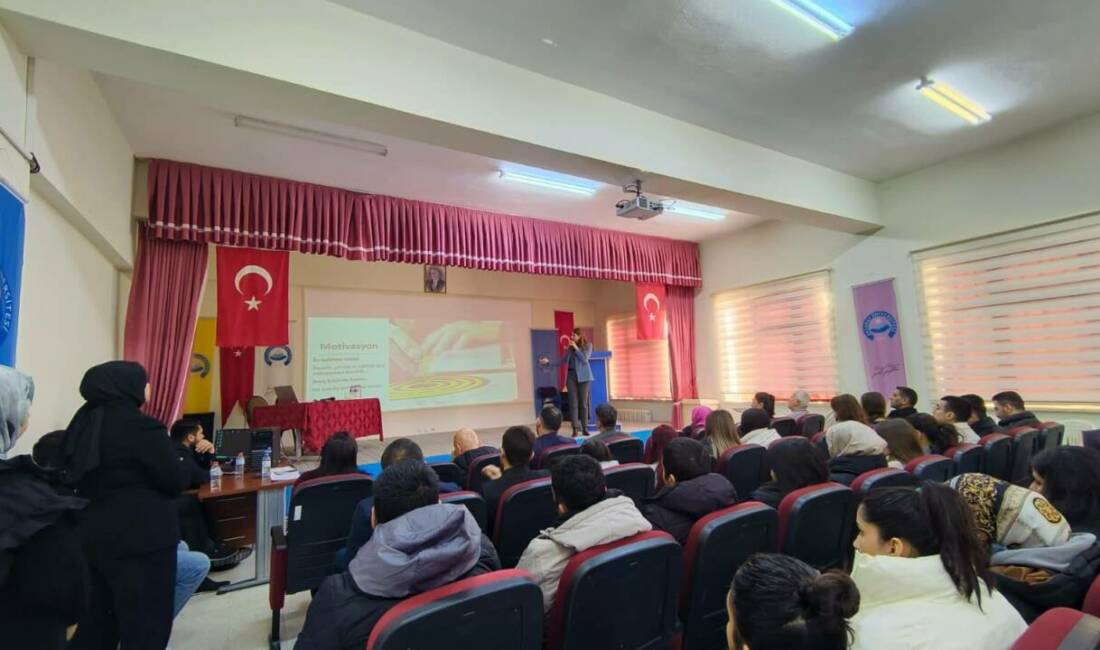 Ortaköy Meslek Yüksekokulu, Doç. Dr. Emine Şener’in verdiği konferansla öğrencileri