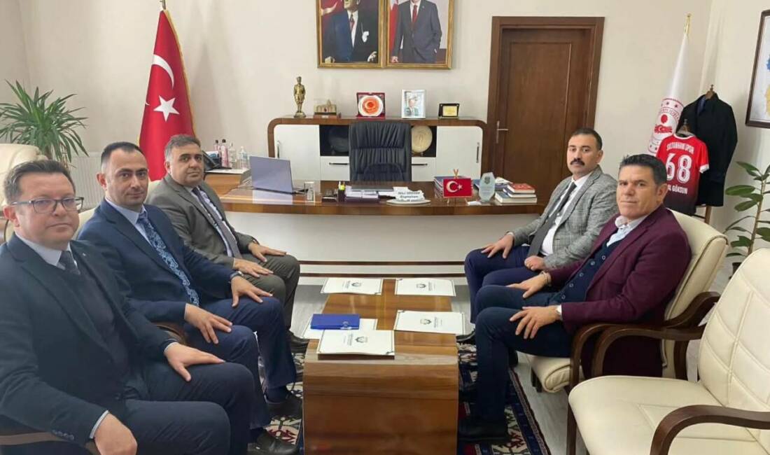 Sultanhanı ilçede Organize Sanayi Bölgesi kapsamında yürütülen çalışmalar, gerçekleştirilen toplantıda
