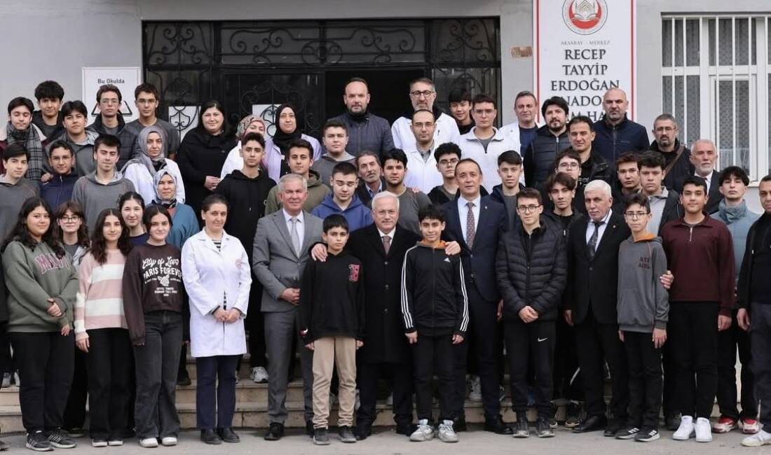 Aksaray Valisi Mehmet Ali Kumbuzoğlu, İl Milli Eğitim Müdürü Metin