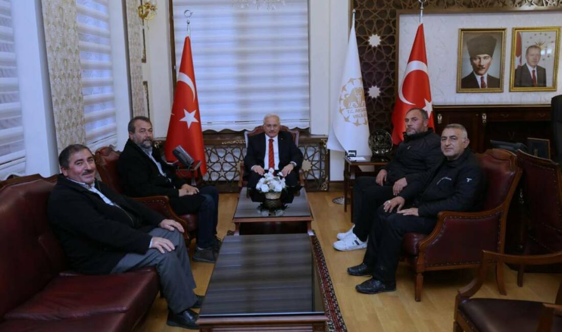 Aksaray Valisi Mehmet Ali Kumbuzoğlu, Ağzıkarahan Köyü muhtarı Faruk Dinç