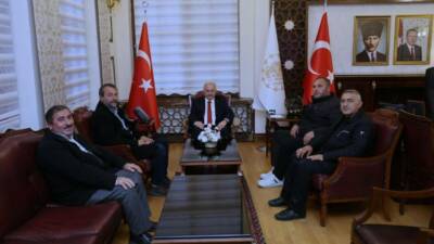 Aksaray Valisi Mehmet Ali Kumbuzoğlu, Ağzıkarahan Köyü muhtarı Faruk Dinç