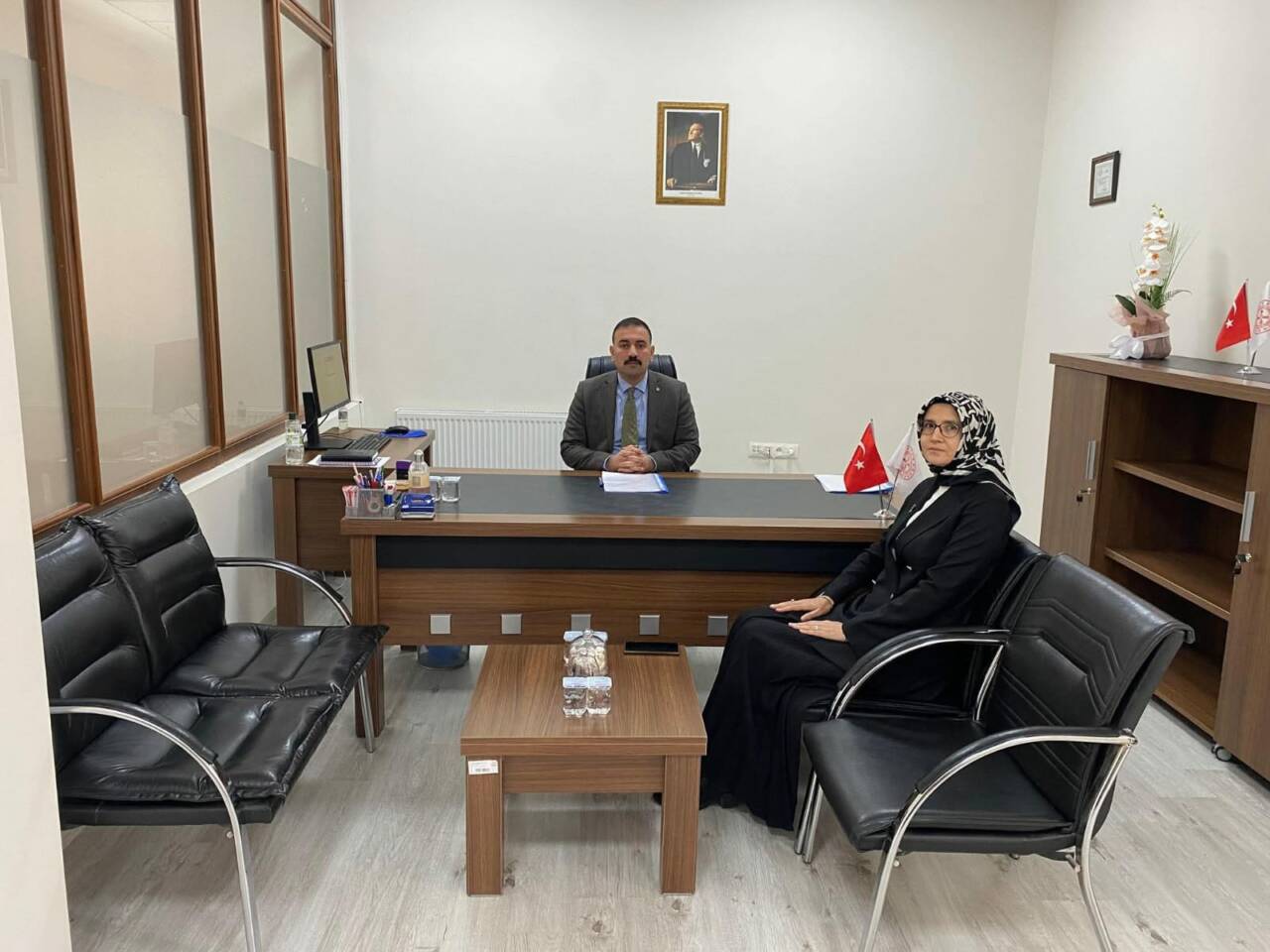 Sultanhanı Kaymakamı Bilal Göksun, Kaymakamlık Vergi Dairesi Müdürlüğünü ziyaret ederek