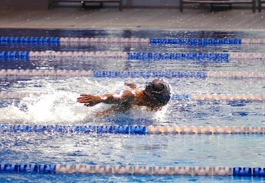 Aksaray’da düzenlenen okul sporları gençler il birinciliği yüzme müsabakaları olimpik