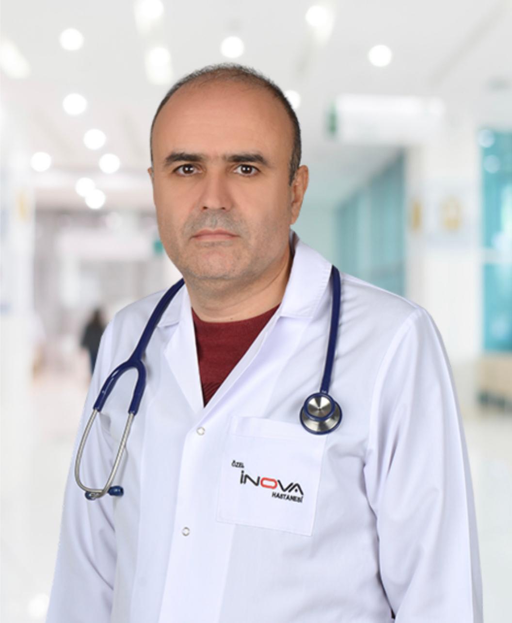 Özel İnova Hastanesi’nden göğüs hastalıkları uzmanı Uzm. Dr. İsmail Bayal,