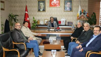 Aksaray’da görev yapan yerel gazete sahipleri ve gazeteciler, AK Parti