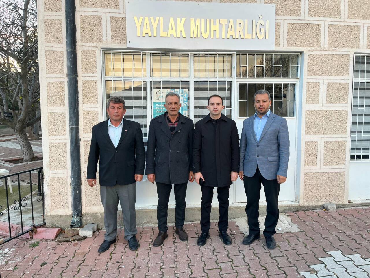 Sarıyahşi Kaymakamı Engin Atilla, Yaylak Köyü’nde yapımı sürdürülen Kuran Kursu