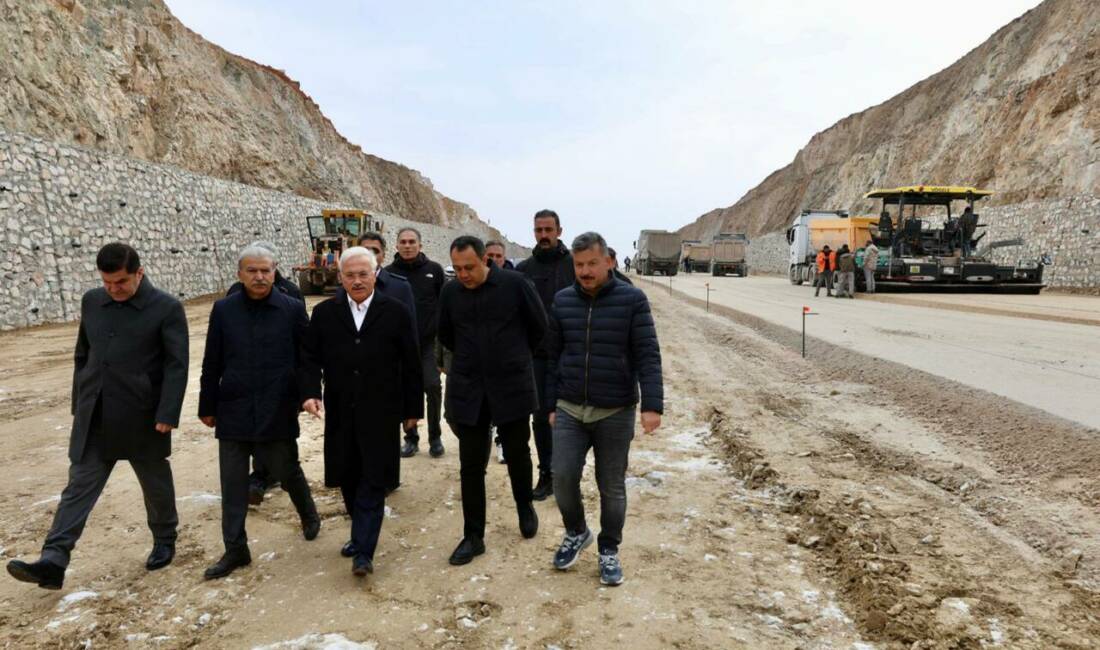 Aksaray-Ortaköy yolu çalışmalarında ilerleme kaydedildi. Aksaray-Ortaköy yolu için yapılan incelemede