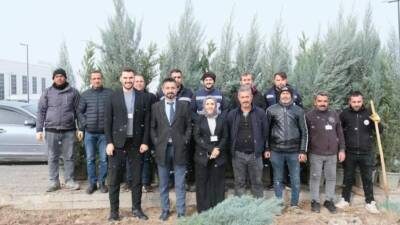 Aksaray Eğitim ve Araştırma Hastanesi bahçesinde, yeşil alanları güçlendirmek ve