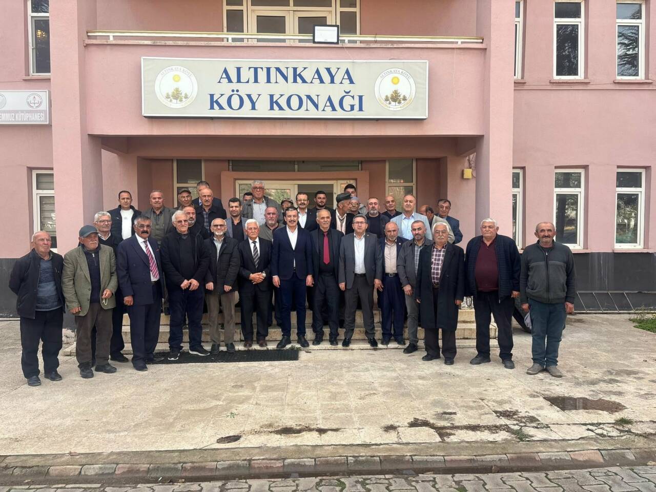 AK Parti Aksaray İl Başkanı Hamza Aktürk ve beraberindeki heyet,