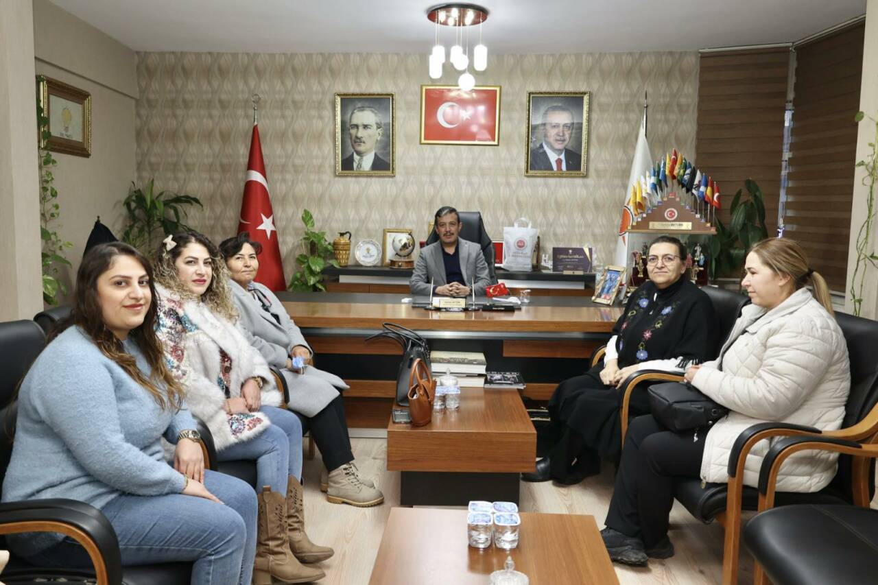 AK Parti Aksaray İl Başkanlığı, kadın girişimcilerin anlamlı ziyaretine ev