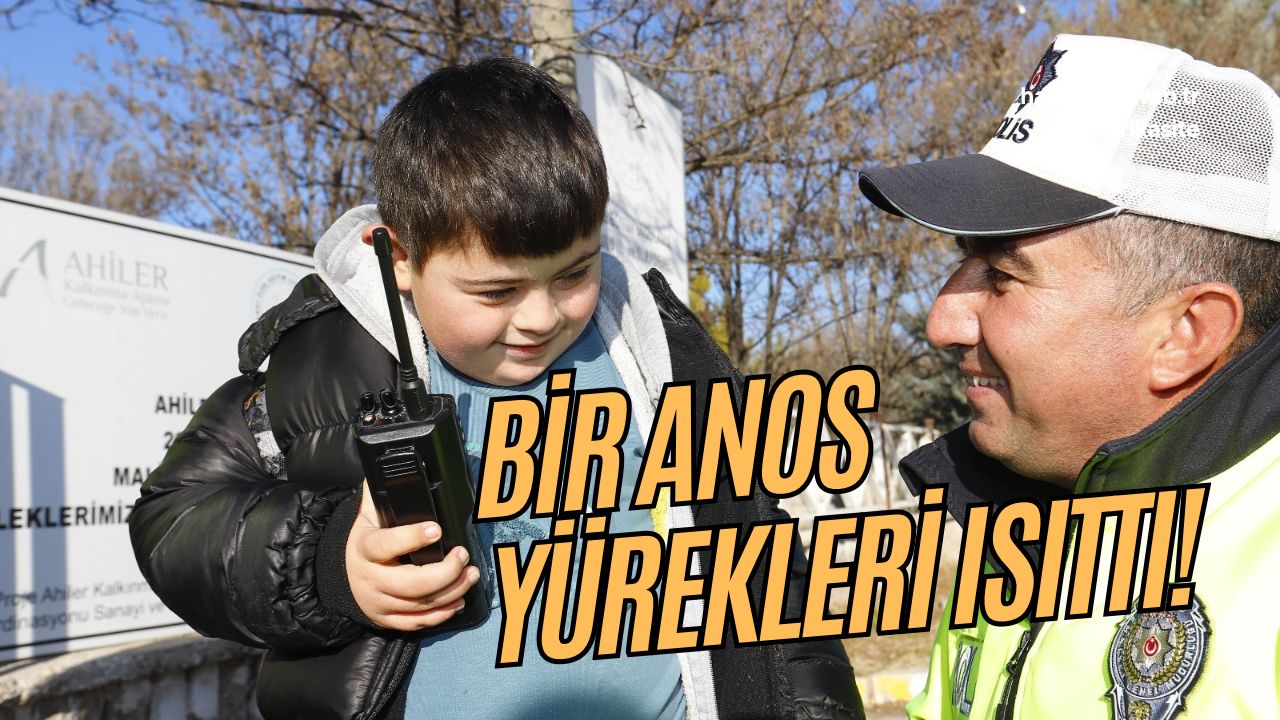 Aksaray’daki trafik denetiminde özel çocuk Hamza’nın telsizden yaptığı anons, trafik