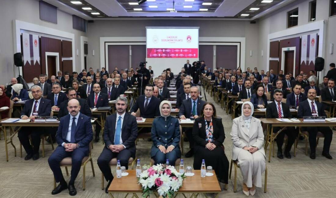 Aile ve Sosyal Hizmetler Bakanı Mahinur Özdemir Göktaş’ın başkanlığında Antalya’da