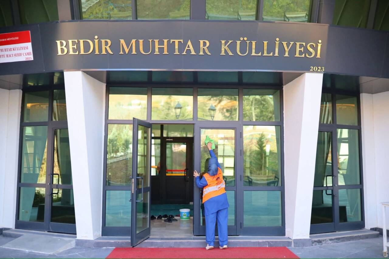 Aksaray Belediyesi, kent genelinde yürütülen temizlik programı kapsamında Bedir Muhtar