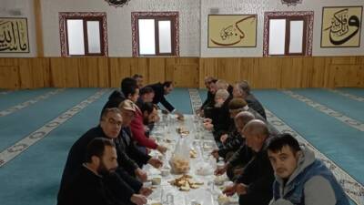 Sultanhanı ilçesinde bulunan Sülüklü Camii’nde sabah namazı buluşması gerçekleştirildi. Cuma